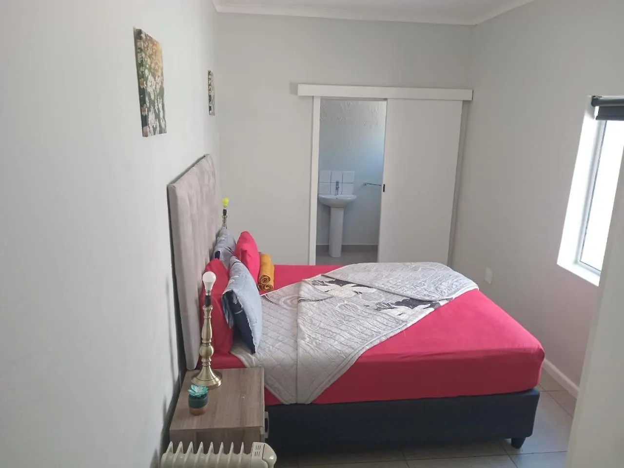 Neo & Ruks Guest Houses Boston Belleville Ottery 0*,  Sudafrica