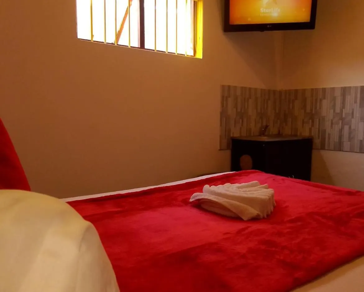 Neo & Ruks Guest Houses Boston Belleville Ottery Appartamento