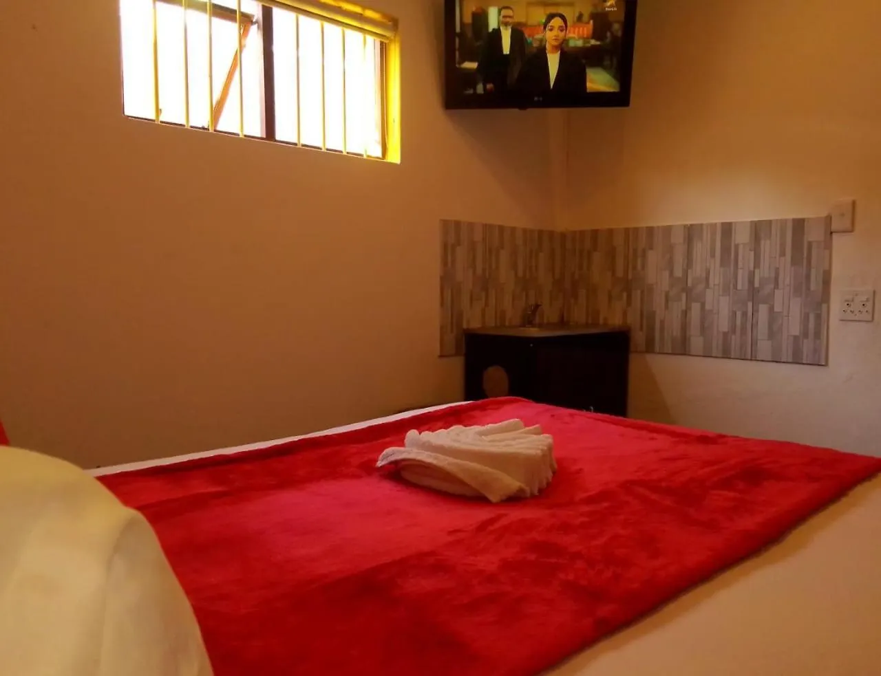 Neo & Ruks Guest Houses Boston Belleville Ottery Apartment